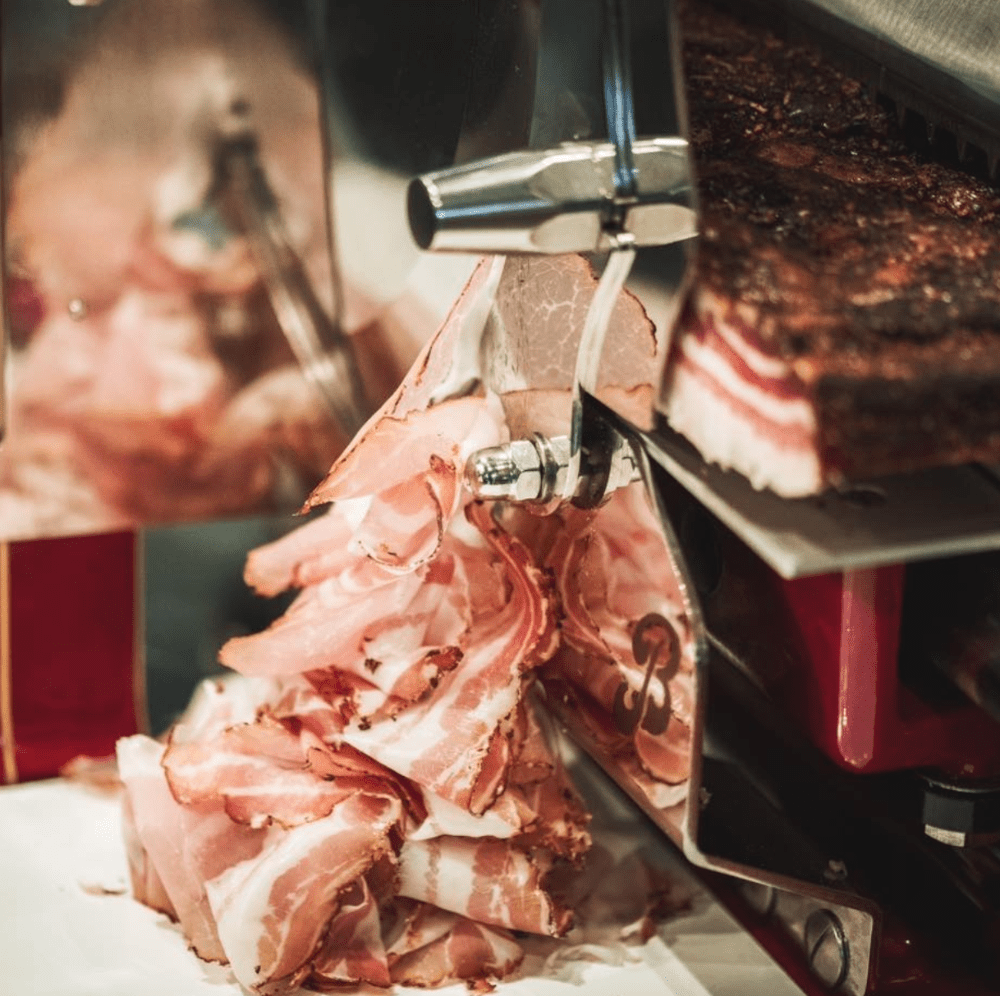 Bauchspeck – 300 g | Buchenholzgeräuchert & luftgetrocknet | Traditionelle Spezialität aus Österreich - kumitzborgo.shop